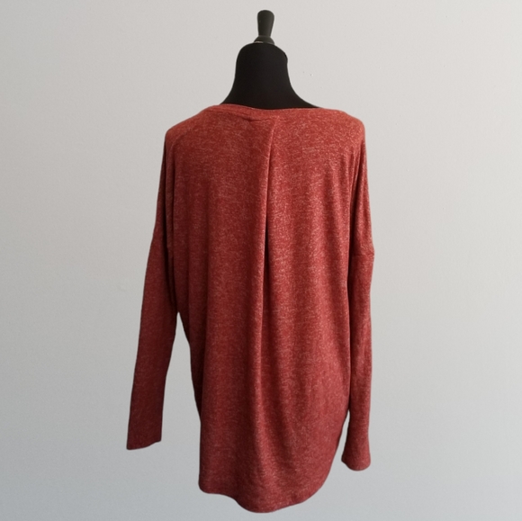 A New Approach Top - Picture 4 of 9